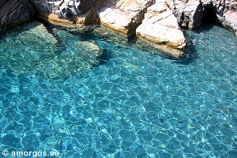 Mouros beach on Amorgos is one of the best places in the Cyclades for those who enjoy diving and snorkeling.